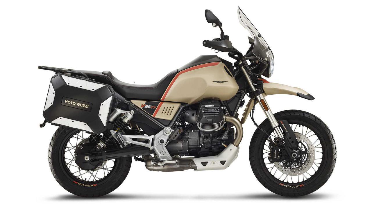 モト グッツィが新advモデル V85tt Travel を初公開 人気モデルのグレードアップ版が早くも登場 Eicma 19速報 Webオートバイ 自動車情報サイト 新車 中古車 Carview