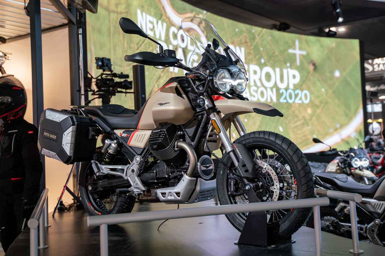 モト グッツィが新advモデル V85tt Travel を初公開 人気モデルのグレードアップ版が早くも登場 Eicma 19速報 Webオートバイ 自動車情報サイト 新車 中古車 Carview