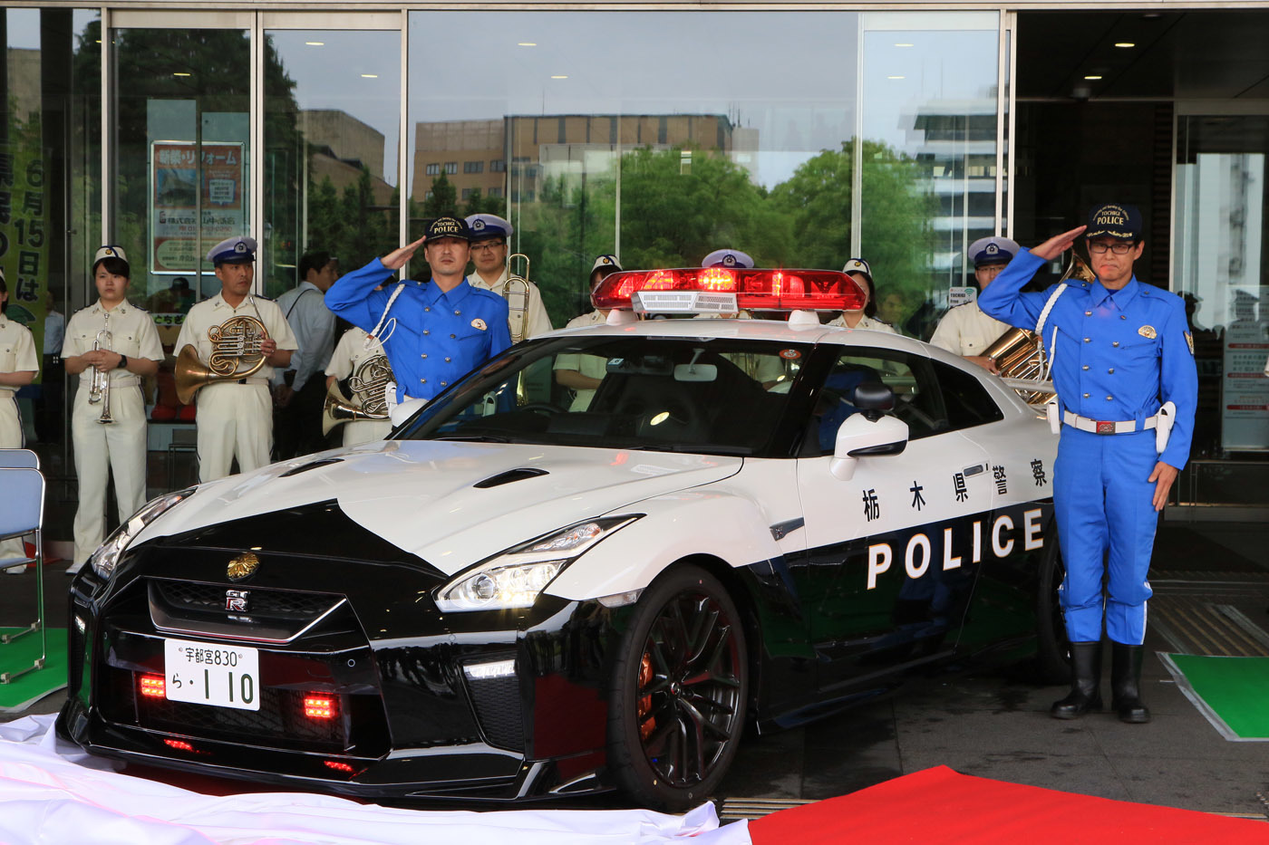 最強の白黒 R35gt Rパトカー スーパーパトカー大好き栃木県警 に出陣 ベストカーweb 自動車情報サイト 新車 中古車 Carview