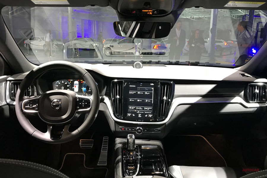 新型ボルボs60 実車で見るサイズ 内装 ポールスター エンジニアード登場 Autocar Japan 自動車情報サイト 新車 中古車 Carview