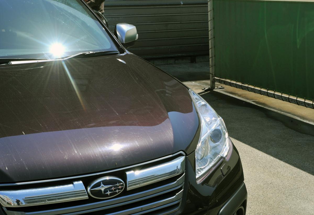 夏に多いクルマのサンシェード フロントだけ日光を遮る意味はあるのか Web Cartop 自動車情報サイト 新車 中古車 Carview