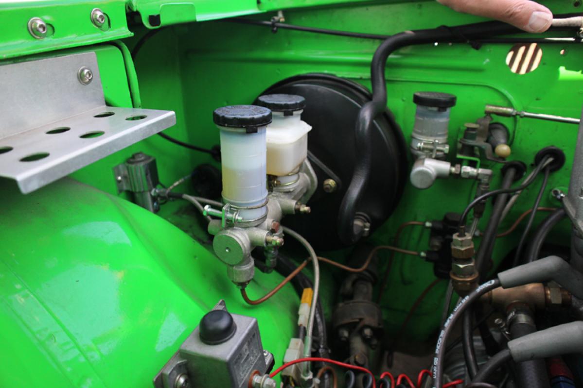 本物 平成１８年式アルファード ブレーキマスタシリンダ ブレーキ