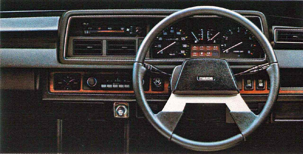 昭和の名車 74 マツダ ファミリアハッチバック 1500xg 昭和55年 1980年 Webモーターマガジン 自動車情報サイト 新車 中古車 Carview