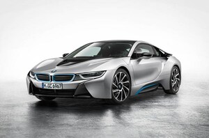 「BMW i8」に次世代ライト技術「BMWレーザー・ライト」をオプション設定