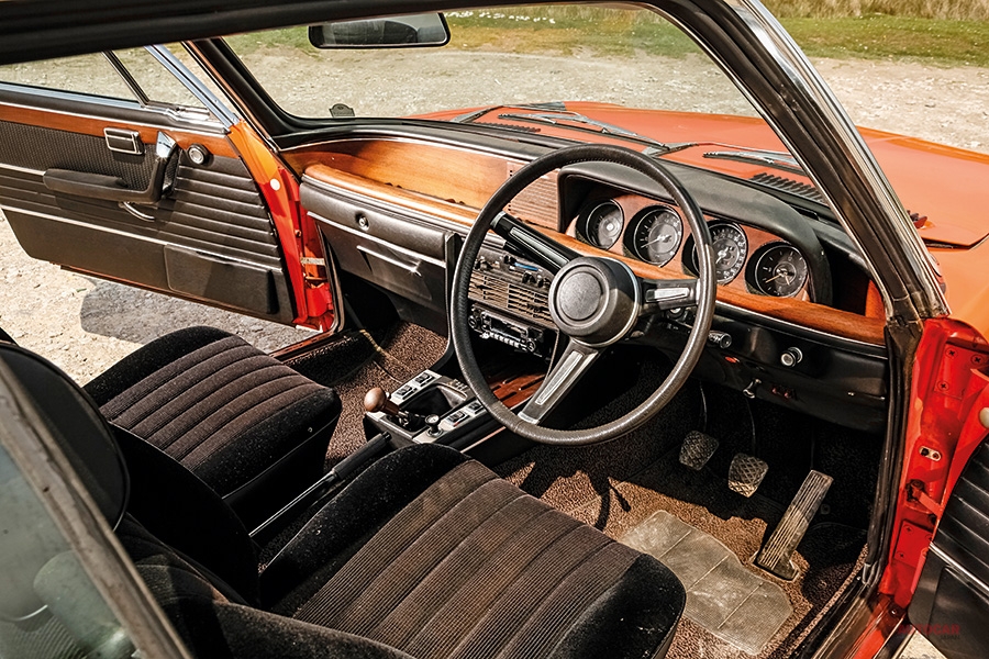 1970年代の名車　オレンジ色の個性派　BMW CSi　アルファ・ロメオ・モントリオール