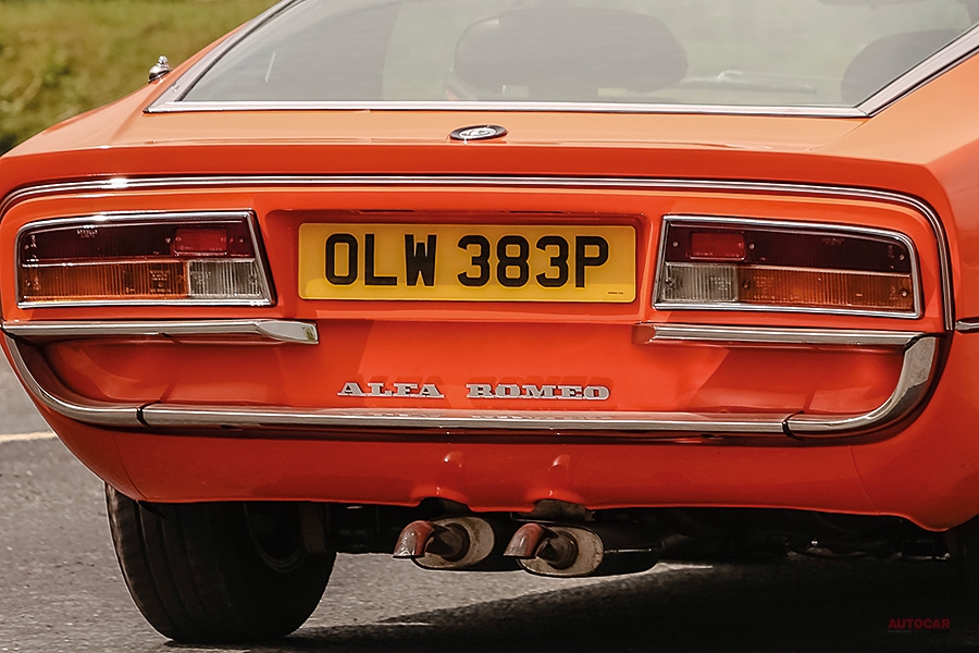 1970年代の名車　オレンジ色の個性派　BMW CSi　アルファ・ロメオ・モントリオール