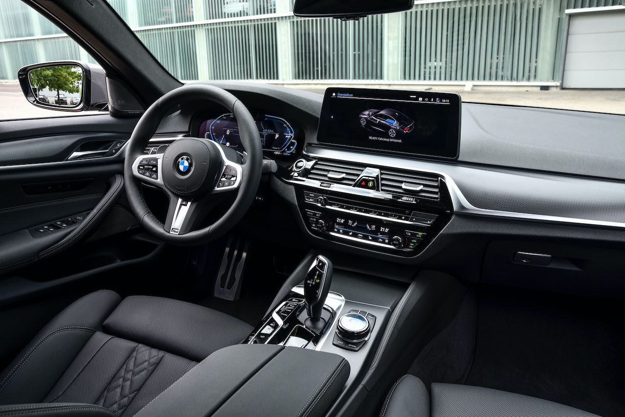 新型bmw 5シリーズのプラグインハイブリッド仕様 5モデルにラインナップを拡大 Genroq Web 自動車情報サイト 新車 中古車 Carview