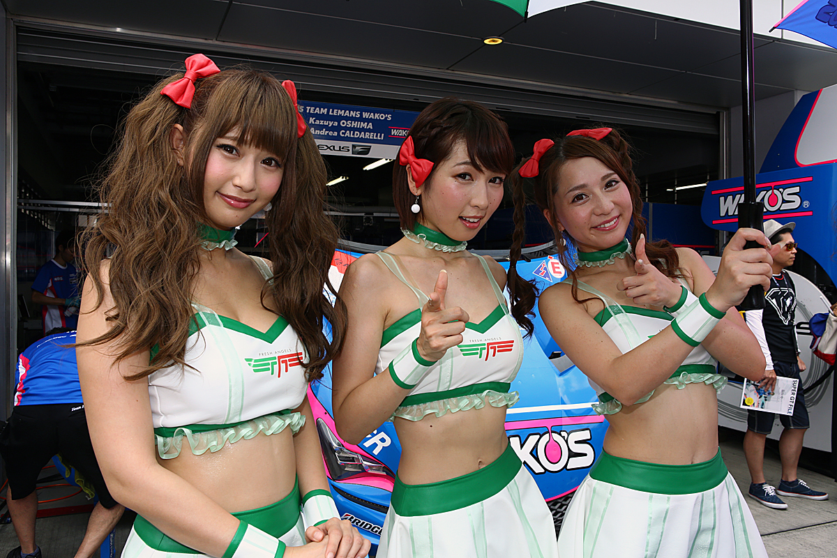 注目 猛暑を吹き飛ばすスーパーgtの最新レースクイーン画像33枚 Web Cartop の写真 24ページ目 自動車情報サイト 新車 中古車 Carview