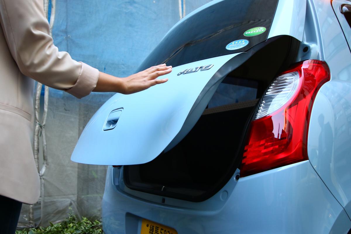 今さら聞けない 深夜の住宅街などでクルマのドアを静かに閉める方法は Web Cartop 自動車情報サイト 新車 中古車 Carview