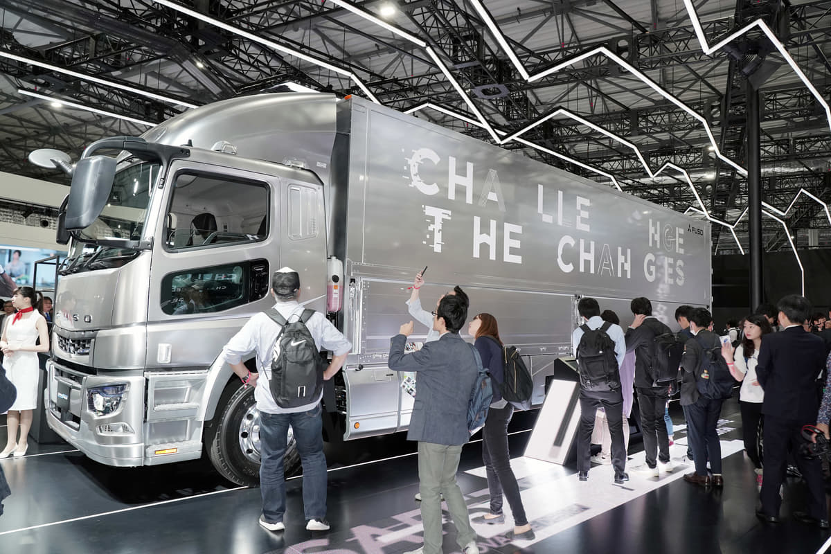 大型トラックも自動運転化へ 三菱ふそう スーパーグレート レベル２の運転支援技術を搭載 Auto Messe Web 自動車情報サイト 新車 中古車 Carview