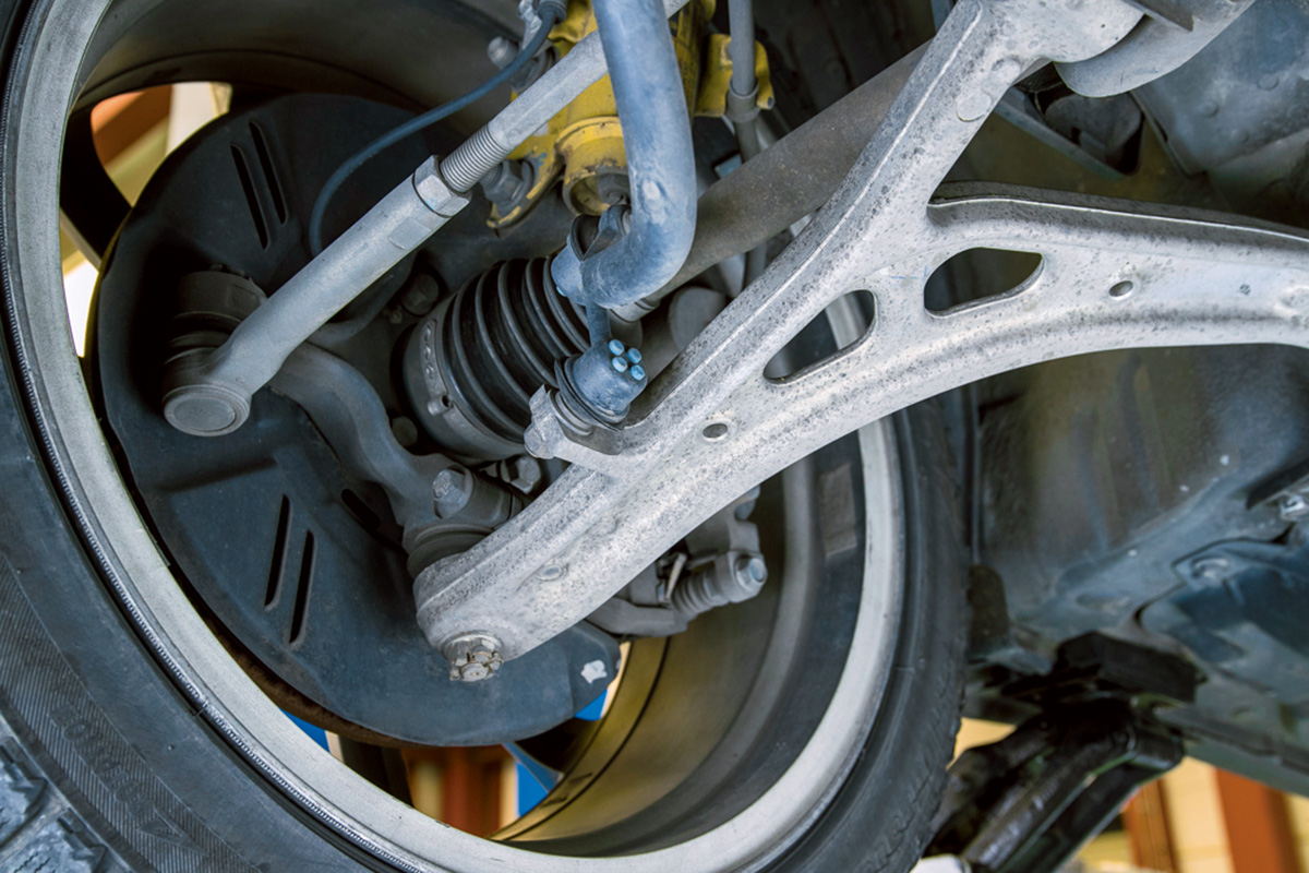 臭いや異音で判断できるクルマのトラブル 見逃してはいけない予兆ポイント７つ Auto Messe Web 自動車情報サイト 新車 中古車 Carview