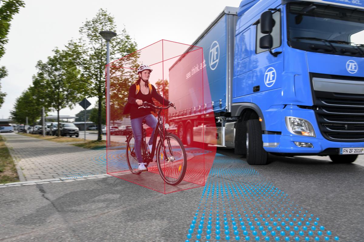 Zf ブラインド スポット モニタリング機能でトラックの市街地走行時の安全性を向上 Motorfan 自動車情報サイト 新車 中古車 Carview