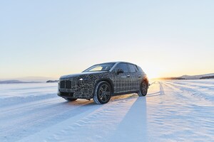 BMWの大型電動駆動SUVの開発は順調に進んでいる模様