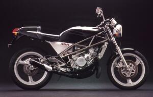 YAMAHA「SDR」200ccの2スト単気筒ワインディングスペシャル -1987年-【心に残る日本のバイク遺産】2サイクル250cc史 編