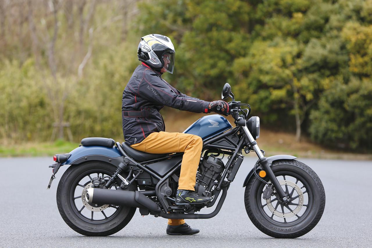 ホンダ レブル250 年 解説 インプレッション 新型となった250ccクルーザーは 扱いやすさにさらなる磨きをかけた Webオートバイ 自動車情報サイト 新車 中古車 Carview