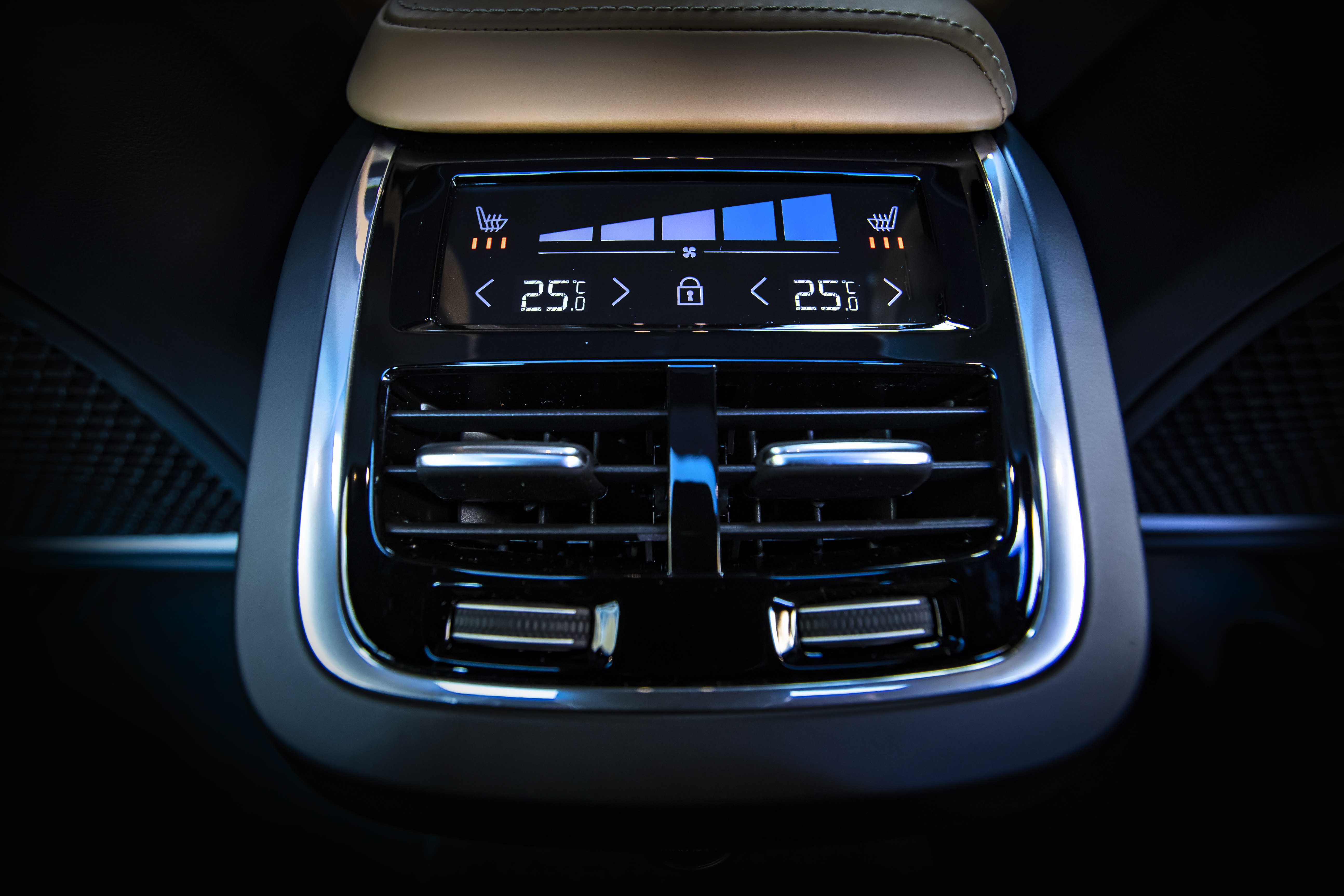 ボルボのセダンを選ぶ意味とは 新型s60試乗記 Gq Japan の写真 19ページ目 自動車情報サイト 新車 中古車 Carview