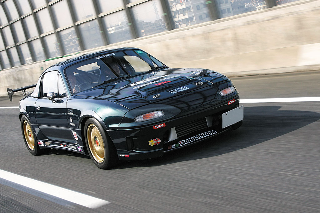 湾岸仕様のna型ロードスター 大排気量ターボ勢と真っ向勝負 Option Back Number Web Option 自動車情報サイト 新車 中古車 Carview