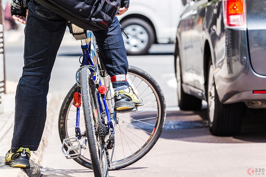 自転車は無法状態 車は罰則強化でも自転車のながら運転 無灯火はどうなる くるまのニュース 自動車情報サイト 新車 中古車 Carview