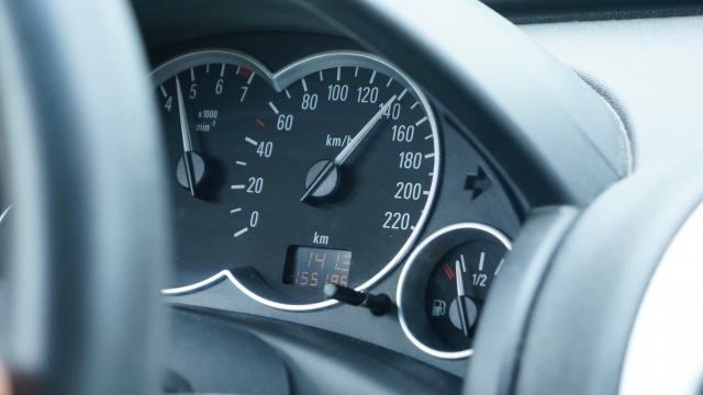 懐かしのクルマ装備 速度警告音 キンコン を聞かなくなったワケ Auto Messe Web 自動車情報サイト 新車 中古車 Carview