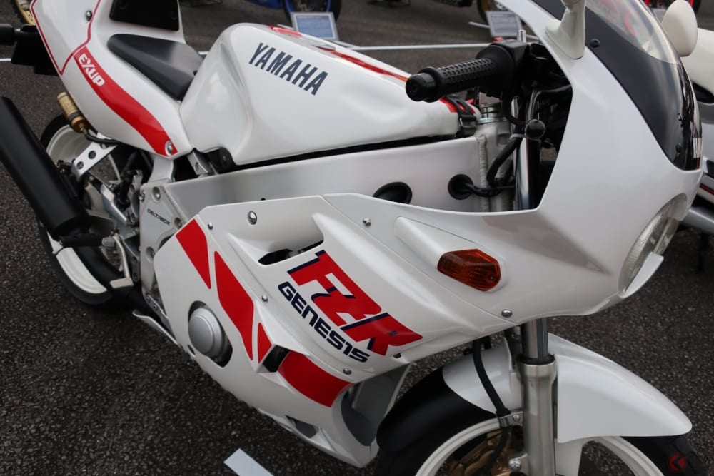 ヤマハ「FZR400R」レース出場も可能な限定モデルとして誕生した！