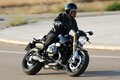 BMW R nineTで愛の逃避行…アリアナ・グランデ「Into You」