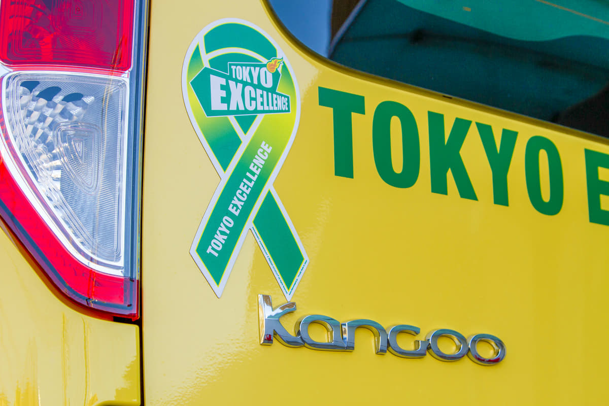 ドレスアップ目的じゃなかった 稲妻 矢印 リボン クルマに貼られる 意味ある ステッカー Auto Messe Web の写真 7ページ目 自動車情報サイト 新車 中古車 Carview