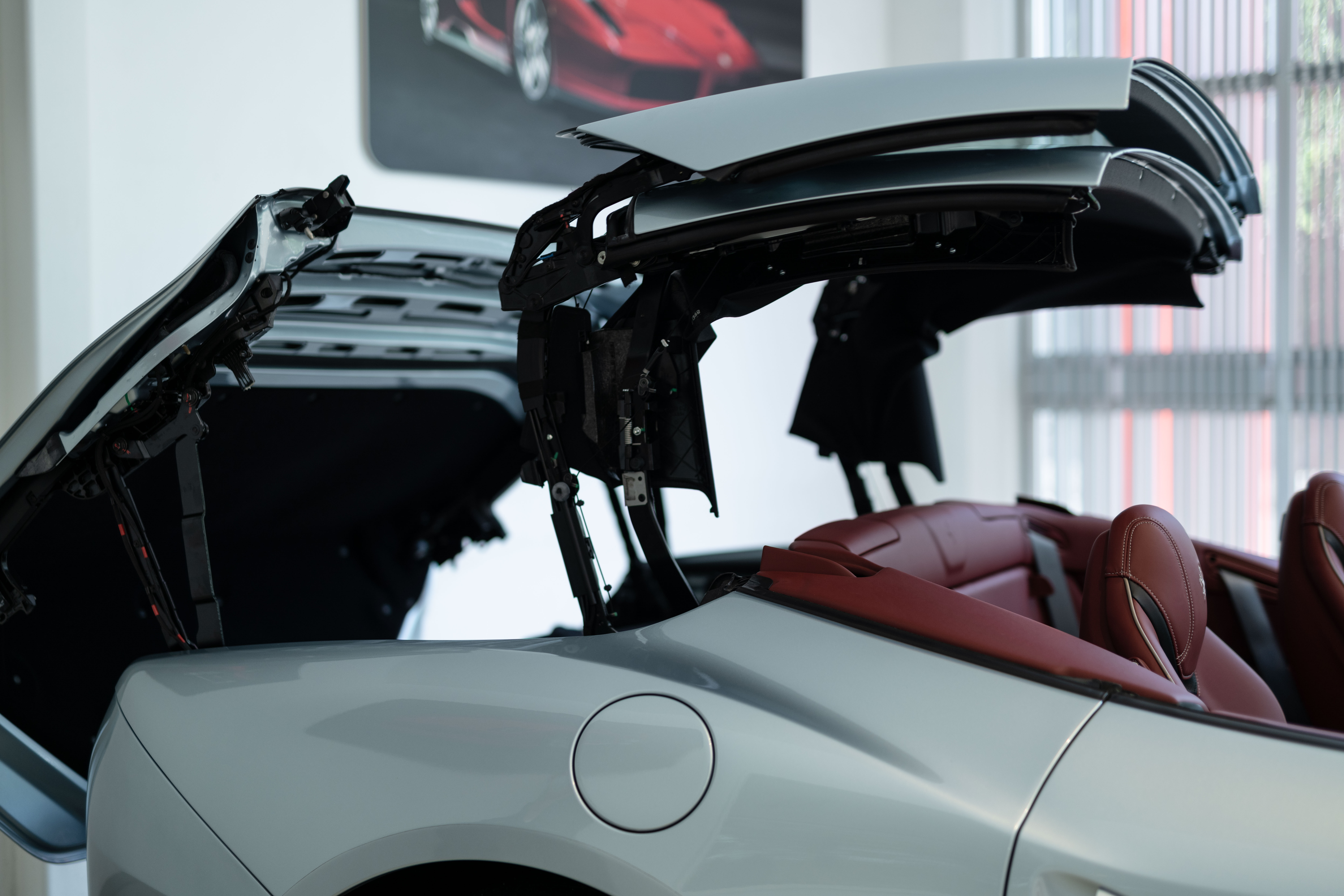 29歳 フェラーリを買う Vol 59 認定中古車で迷う 後編 Gq Japan 自動車情報サイト 新車 中古車 Carview