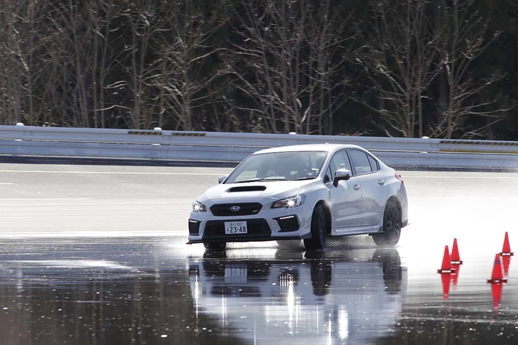 スバル車の優秀さは揺るがず タイヤ状態が影響したメガーヌrs 清水和夫のdst 101 3 4 Le Volant Carsmeet Web 自動車情報サイト 新車 中古車 Carview