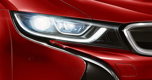 ド迫力！　BMW i8の存在感を更に増した20台限定の「Celebration Edition“Protonic Red”」発売