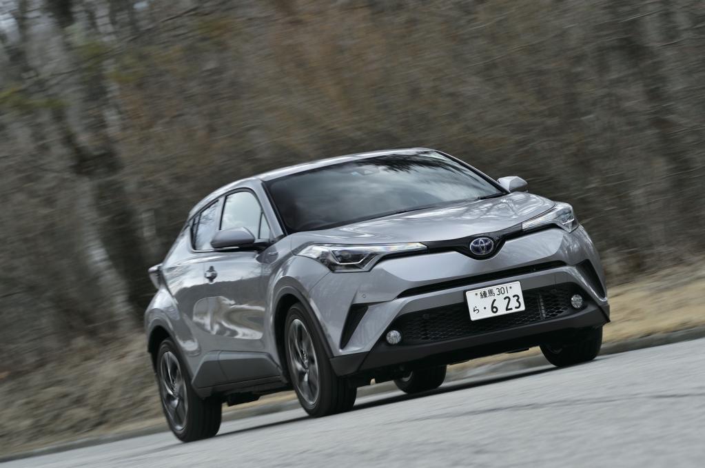 スバルxvとトヨタc Hr ラゲッジスペースを比べてみる 使い勝手は 容量は 後席シートは Motorfan 自動車情報サイト 新車 中古車 Carview
