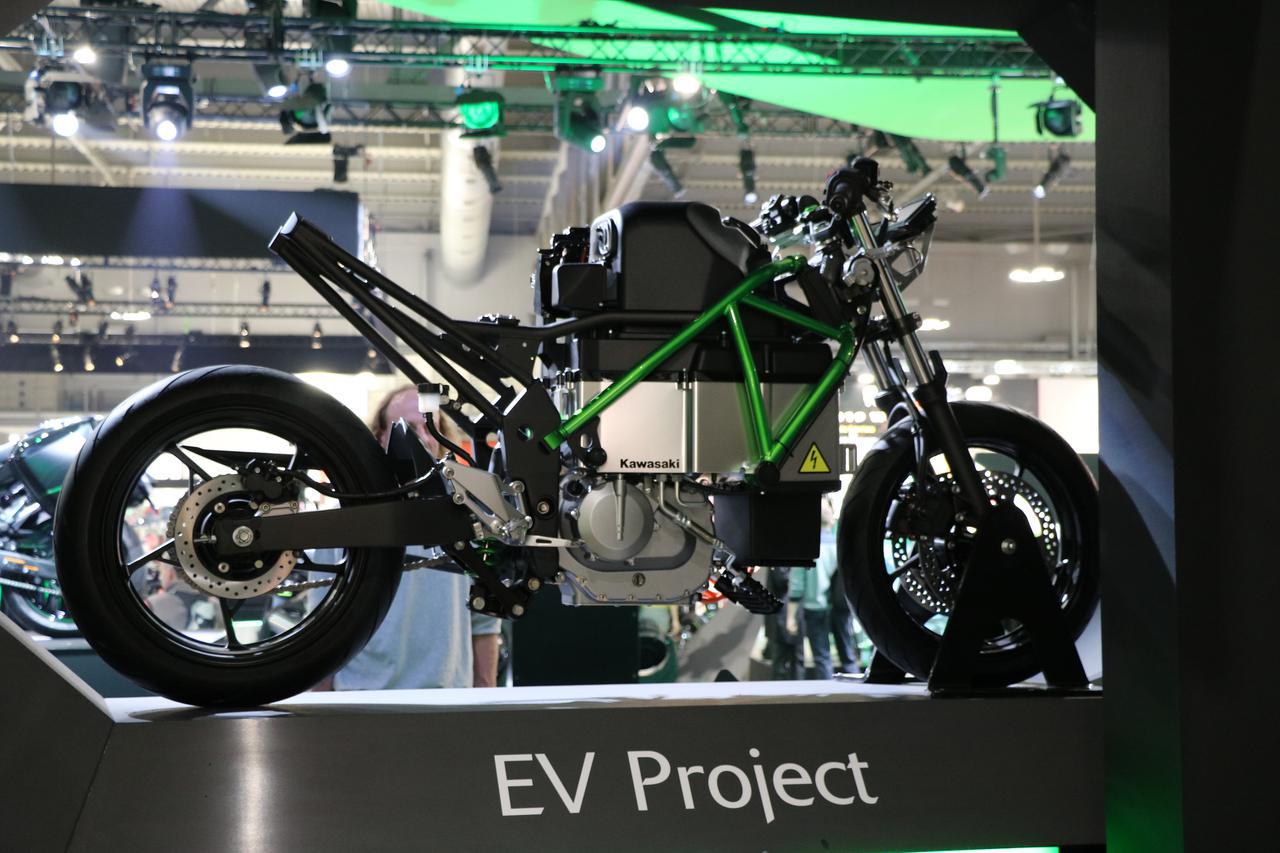 Eicma 19速報 カワサキが突如公開した電動スポーツバイクの気になる内容とは Webオートバイ 自動車情報サイト 新車 中古車 Carview
