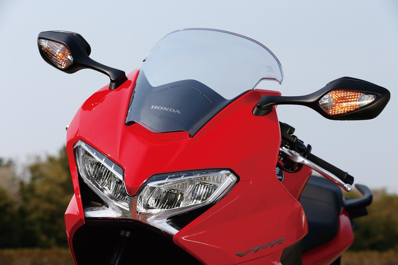 Honda Vfr800f 試乗インプレ 14 19モデルは往年の名車を連想させる インターセプターカラー も登場 Webオートバイ の写真 15ページ目 自動車情報サイト 新車 中古車 Carview