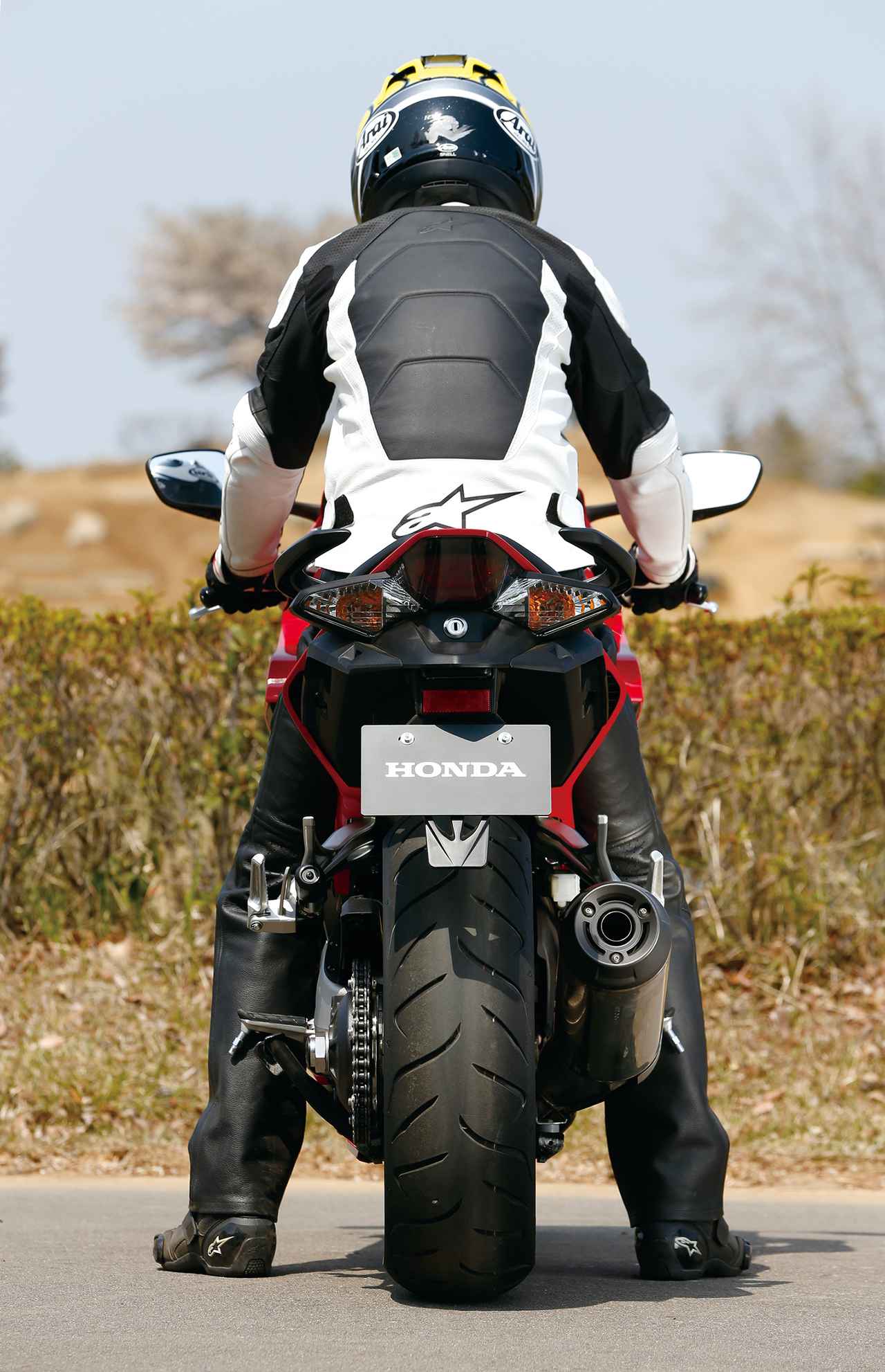 Honda Vfr800f 試乗インプレ 14 19モデルは往年の名車を連想させる インターセプターカラー も登場 Webオートバイ の写真 13ページ目 自動車情報サイト 新車 中古車 Carview