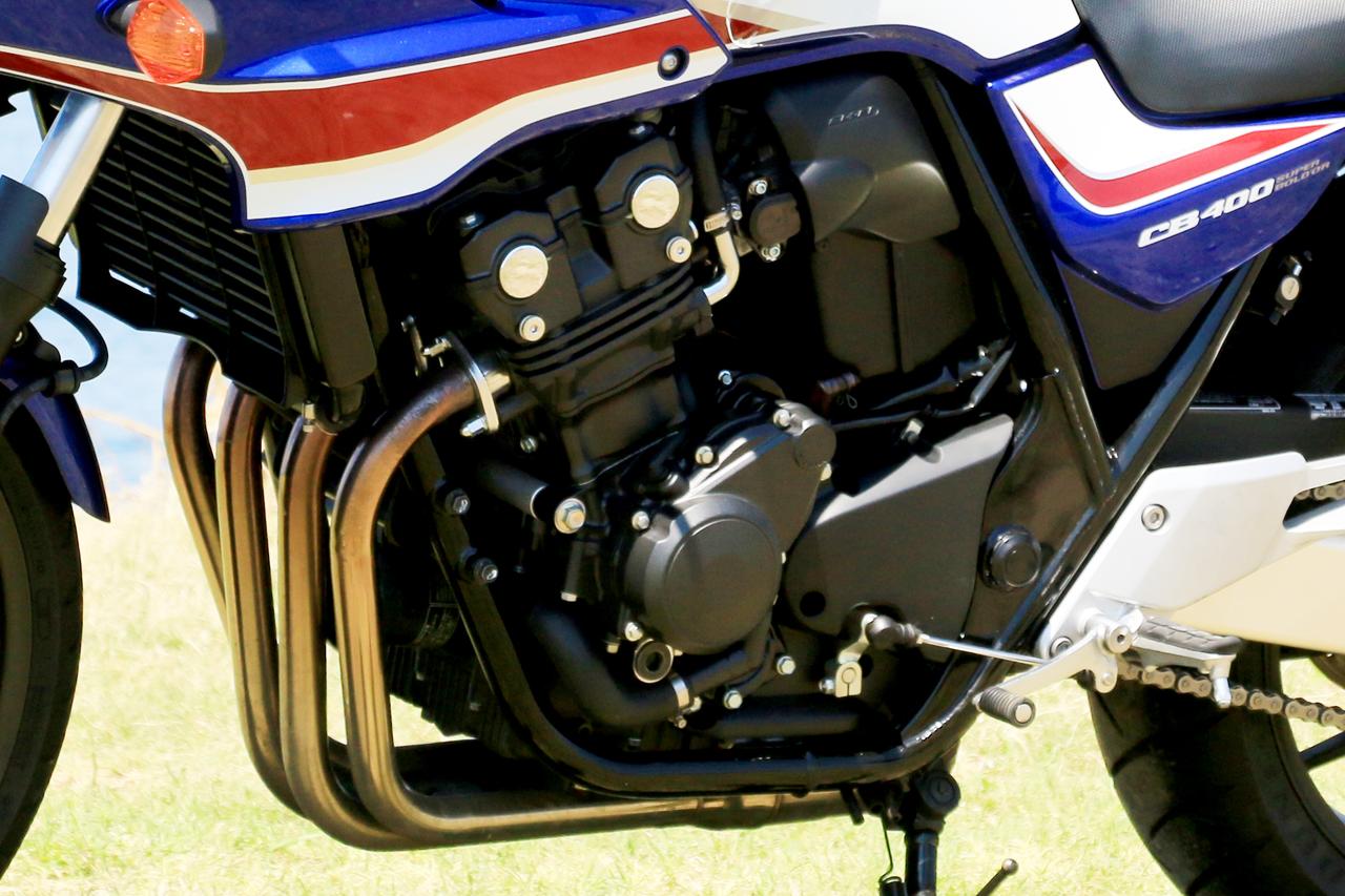 ホンダ Cb400sb キャンプツーリング インプレッション 伝統の400ccバイクはキャンプが得意 苦手 編集部員の夏休み 1 Webオートバイ 自動車情報サイト 新車 中古車 Carview