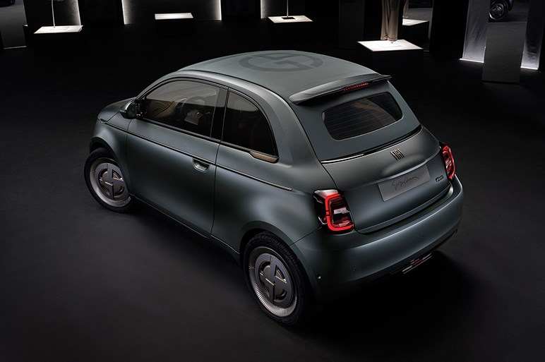完全に一新されたはずなのに現行ガソリン車と見分けがつかない新型ev フィアット500eはどこが違うの Carview 自動車情報サイト 新車 中古車 Carview