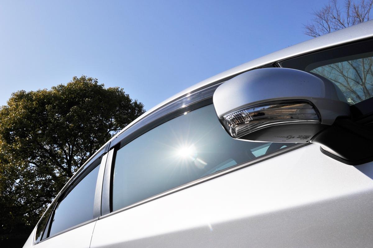 走行中の助手席横の窓へのサンシェード カーテンなどはすべて違反 Web Cartop 自動車情報サイト 新車 中古車 Carview