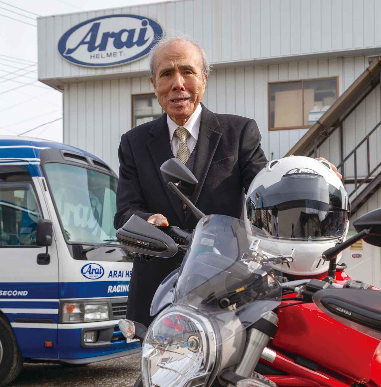 インタビュー アライヘルメット代表 新井理夫 ひとりだって死なないで ヘルメットに飾りなんか要らないんだ Webオートバイ 自動車情報サイト 新車 中古車 Carview