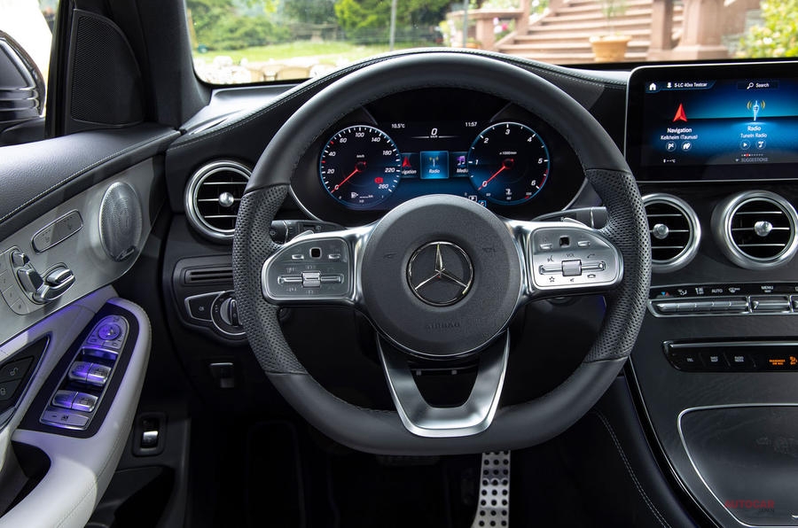 試乗 メルセデス ベンツglc 300d Amgライン インテリア向上 ドイツで評価 Autocar Japan 自動車情報サイト 新車 中古車 Carview