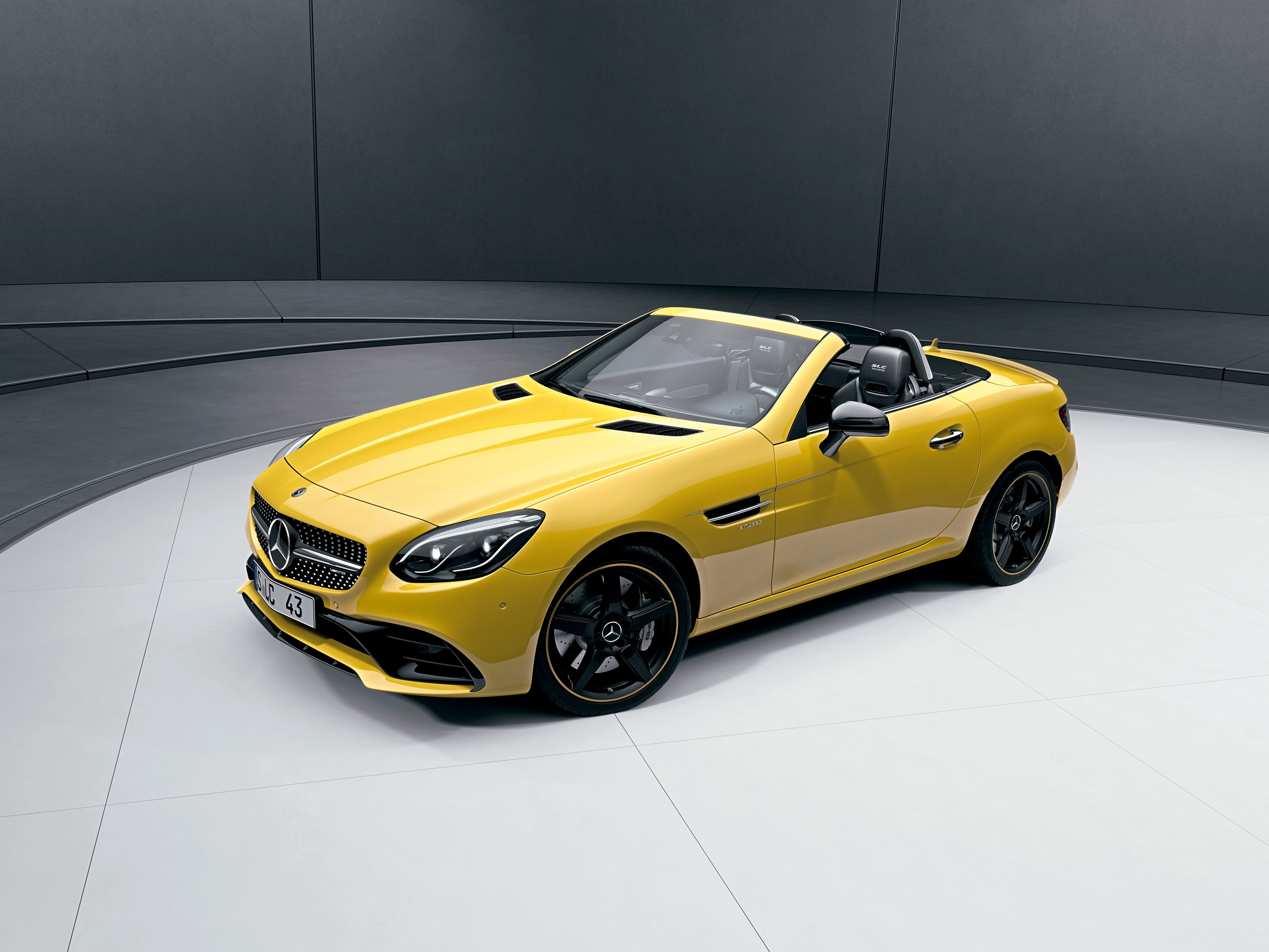 メルセデス ベンツslc 最後 の特別仕様車が発売 Carview の写真 2ページ目 自動車情報サイト 新車 中古車 Carview