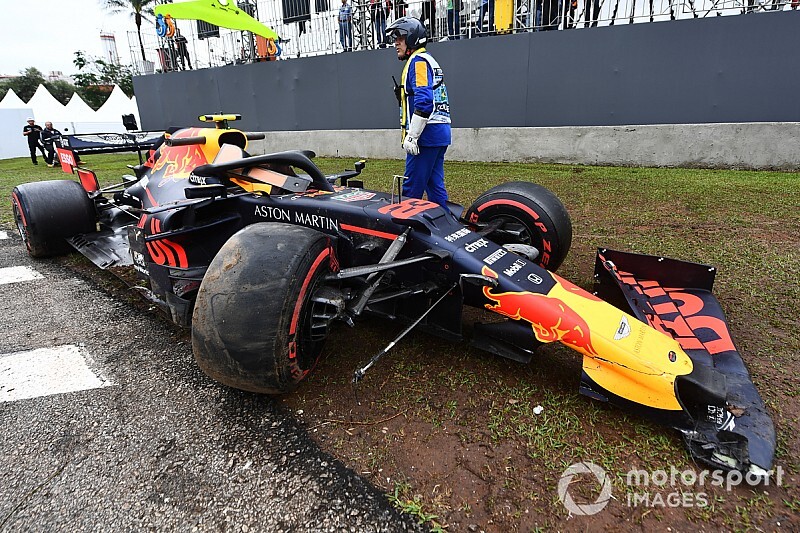 レッドブル代表、F1ブラジルFP1でクラッシュのアルボン責めず「我々が楽観的だった」