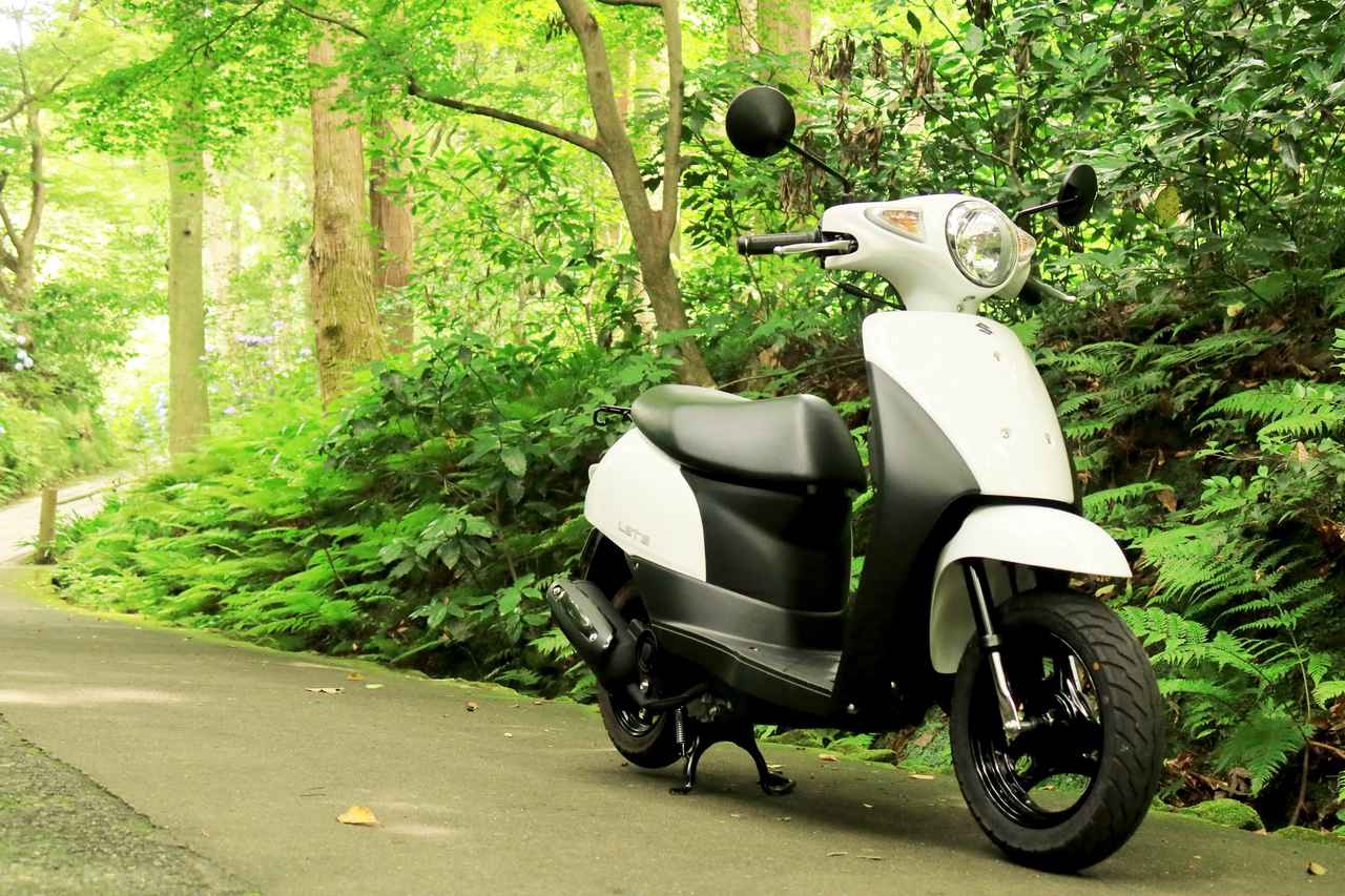スズキ レッツ で鎌倉散歩 バイク初心者必見 50cc原付スクーターのメリットやデメリットは 穴が空くまでスズキを愛でる レッツ 試乗インプレ 6 Webオートバイ 自動車情報サイト 新車 中古車 Carview