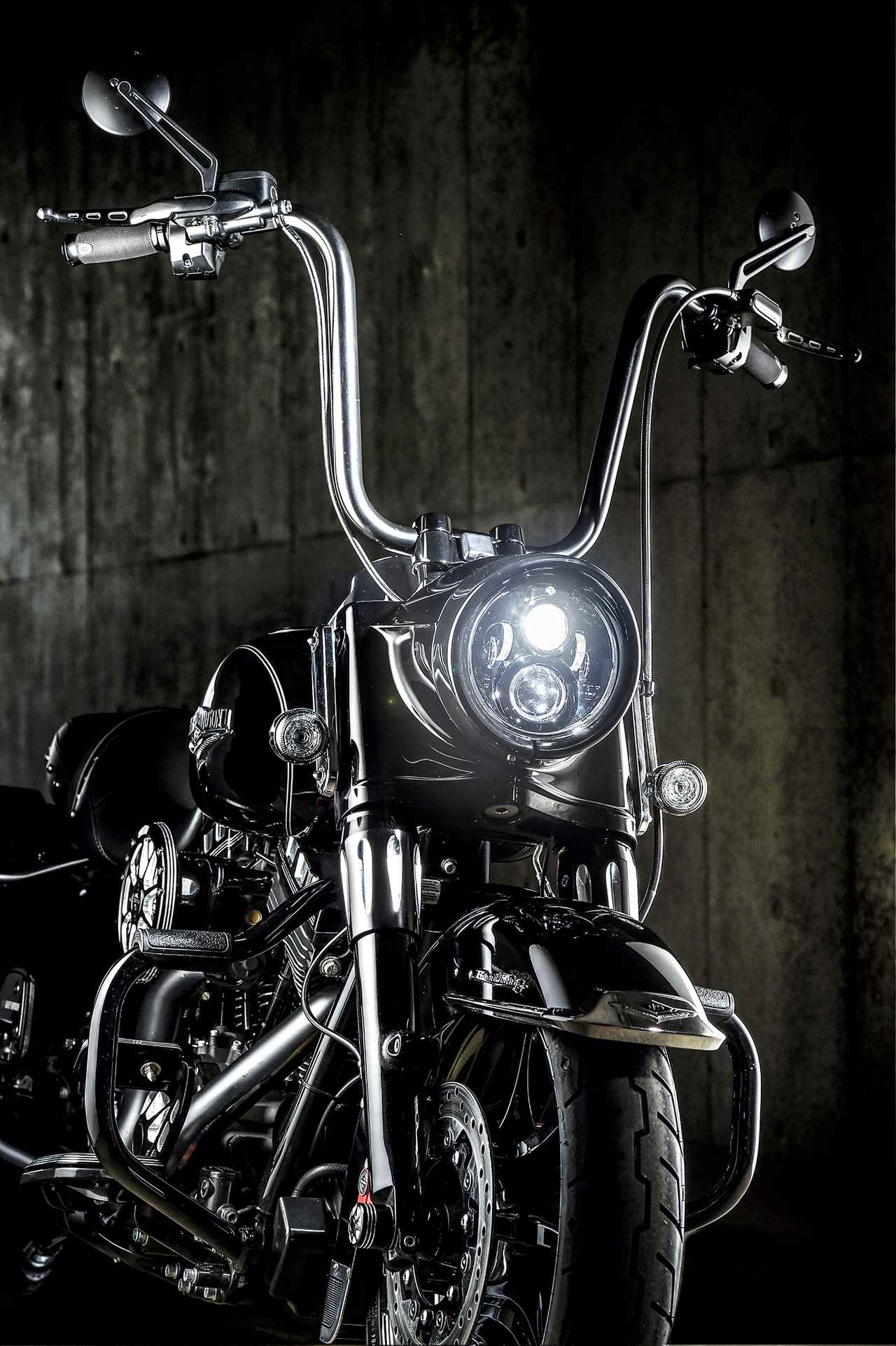 大人の男に似合うカスタムハーレーを写す喜びとは ハーレーダビッドソン Flhr Roadking 16 カメラマン 柴田直行 俺の写真で振り返る平成の名車 第4回 Webオートバイ の写真 7ページ目 自動車情報サイト 新車 中古車 Carview