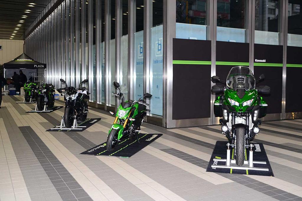 噂のw800 Cafeも カワサキの最新モデルと触れ合える展示会 カワサキモーターショー In 東京ベルサール秋葉原 が開催 Motorfan の写真 2ページ目 自動車情報サイト 新車 中古車 Carview