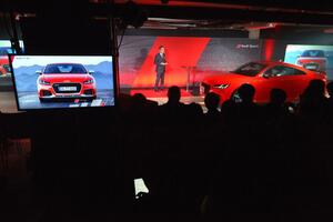 400馬力エンジンを搭載したアウディTT RS&RS3セダンが登場！　同時にR8スパイダーも発表