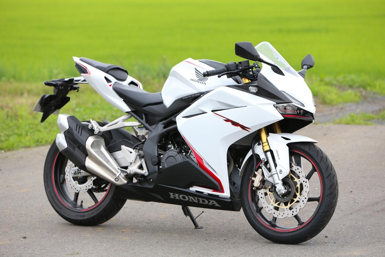 ほぼ月刊「梅本まどかとオートバイ」vol.18 ホンダ CBR250RR