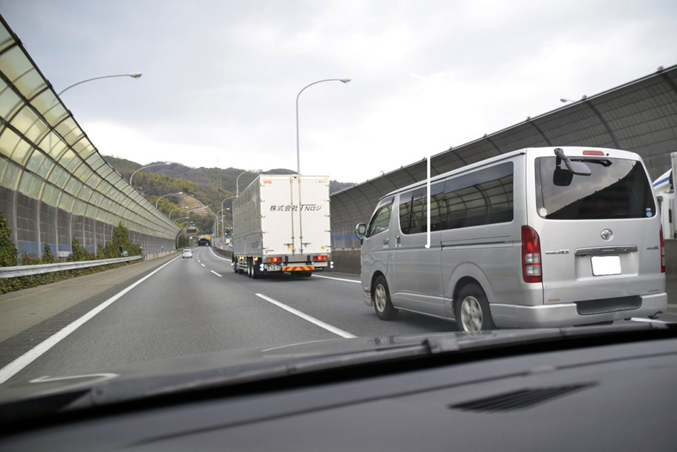 あおり運転を遭わないために あおる人の心の中身を交通心理士に聞く ベストカーweb の写真 4ページ目 自動車情報サイト 新車 中古車 Carview