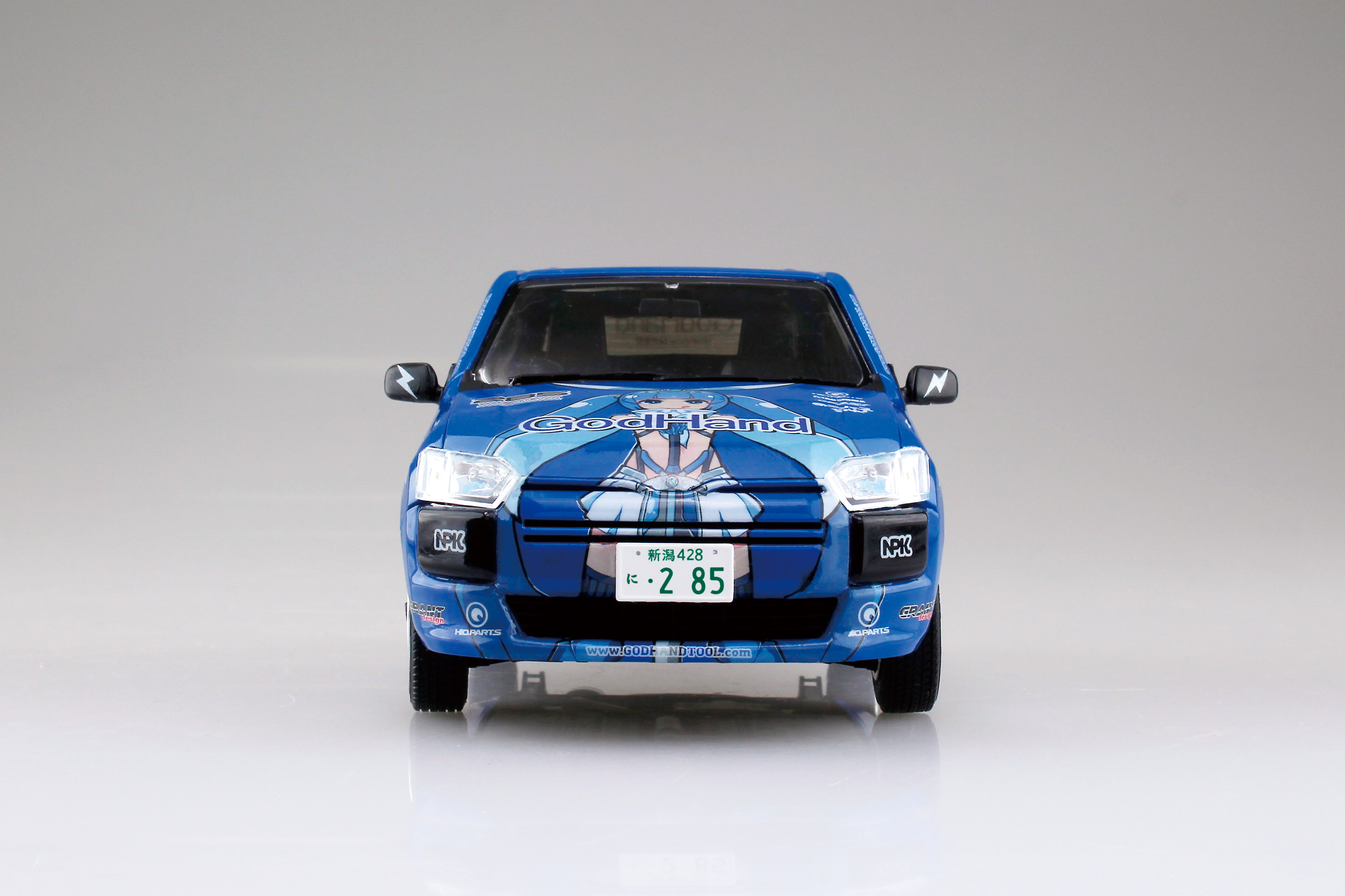 アオシマから痛車の1 24スケールプラモデル トヨタプロボックス ニパ子ちゃん仕様 が登場 Web Cartop 自動車情報サイト 新車 中古車 Carview