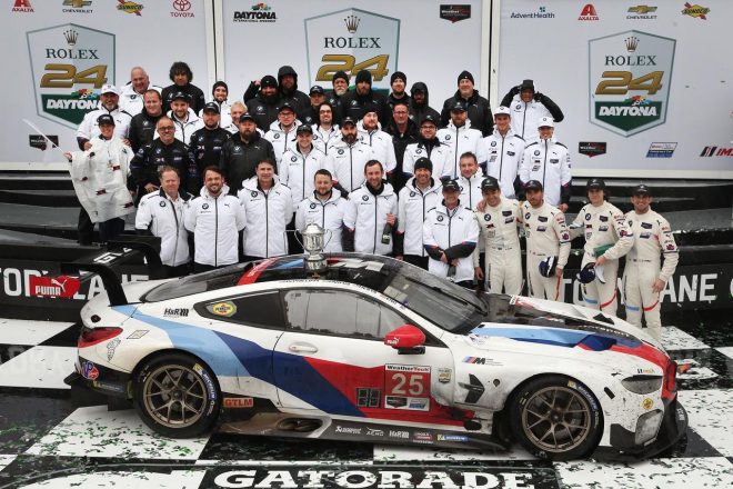 BMW、チャーリー・ラム氏に捧げるM8 GTEデイトナ初優勝。ファーフス「彼と一緒に戦った」