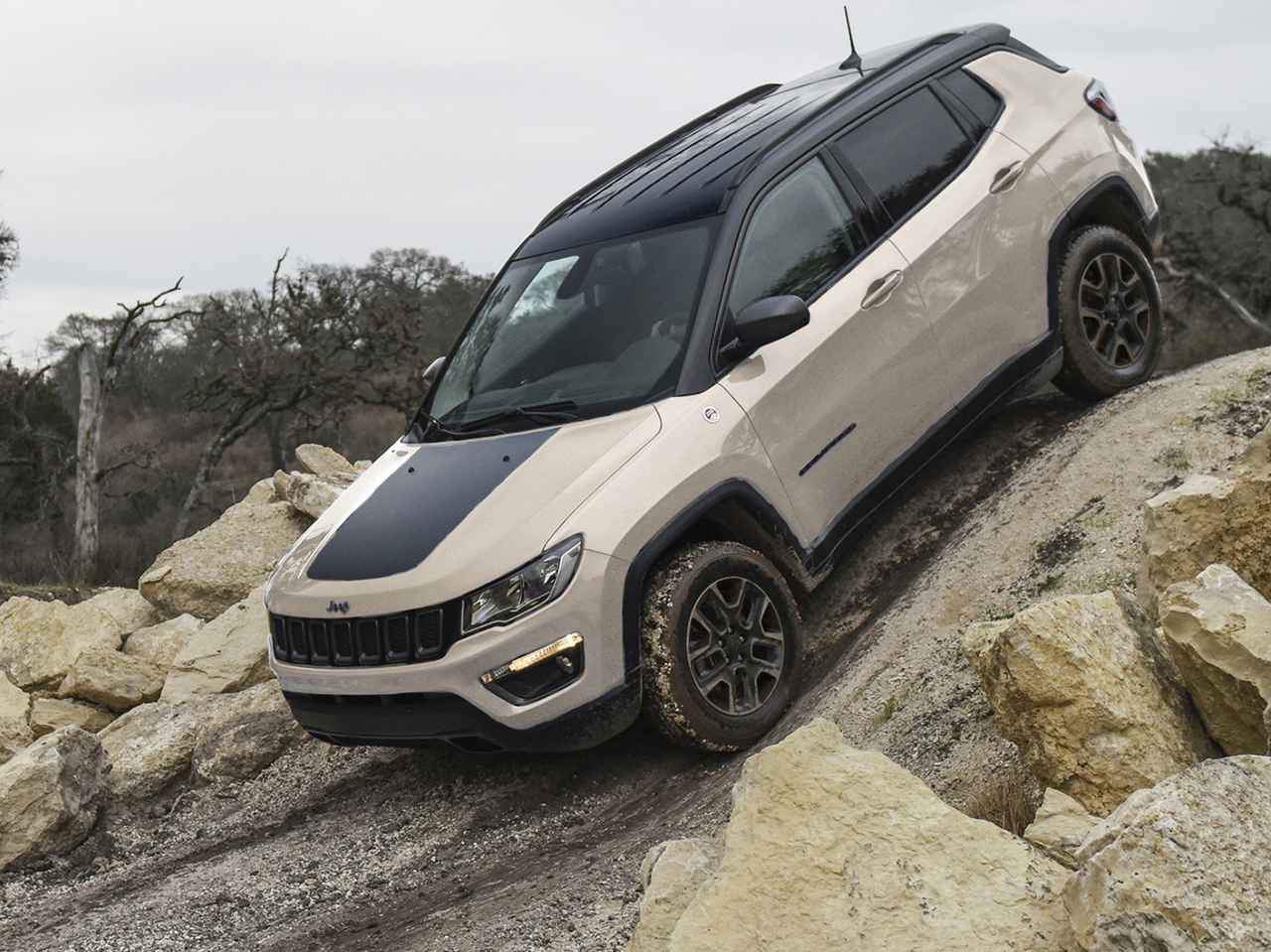 ジープ コンパスに限定車 トレイルホーク を設定 卓越したオフロード走破性能を持つ Webモーターマガジン 自動車情報サイト 新車 中古車 Carview