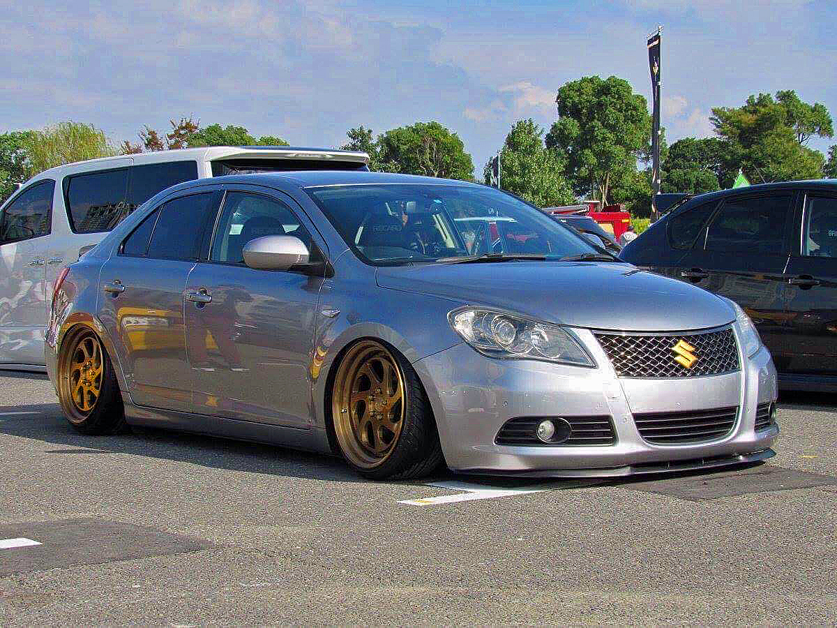 覆面パト以上のオーラは流行の キザシ カスタム マイナー車選び Auto Messe Web 自動車情報サイト 新車 中古車 Carview